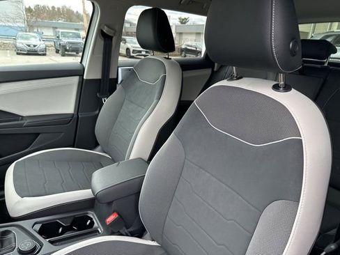 New 2026 Volkswagen Taos SE AWD/4WD image 10