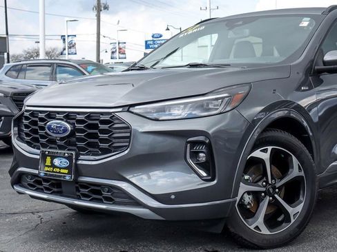 Certified 2023 Ford Escape ST-Line Elite AWD/4WD image 3