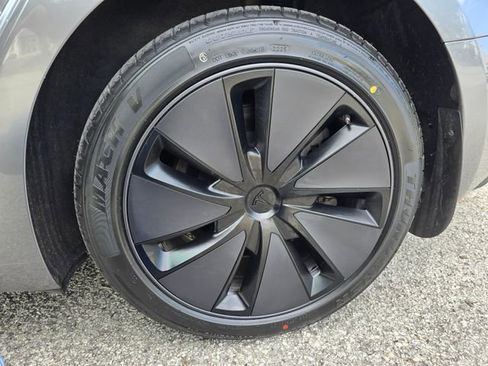 Used 2025 Tesla Model 3 Long Range image 58
