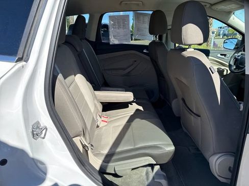 Used 2015 Ford Escape SE AWD/4WD image 10