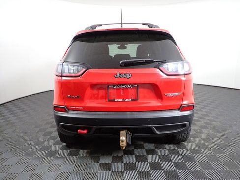 Used 2019 Jeep Cherokee Trailhawk w/ Comfort/Convenience Group AWD/4WD image 13
