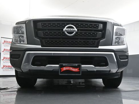 Used 2021 Nissan Titan SV w/ SV Convenience Package AWD/4WD image 19