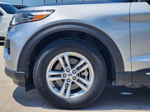 Used 2022 Ford Explorer XLT RWD image 9