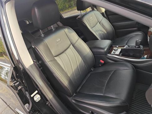 Used 2013 INFINITI JX35 w/ Premium Pkg image 24