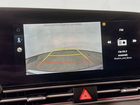 Used 2025 Hyundai Elantra SEL FWD image 10