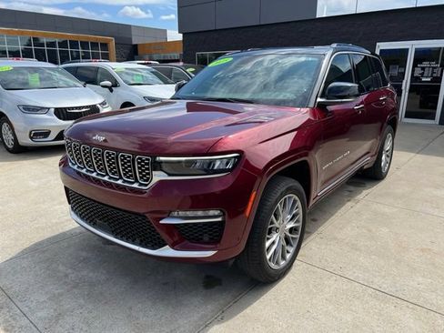 Certified 2025 Jeep Grand Cherokee Summit AWD/4WD image 3