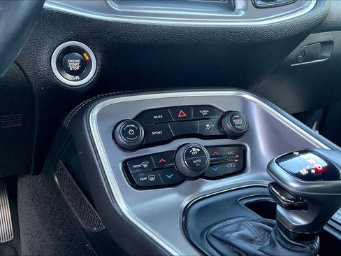 Used 2019 Dodge Challenger SXT RWD image 32