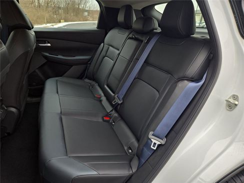 New 2026 Nissan Leaf SV+ w/ Floor Mat Package (SV+) FWD image 13