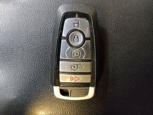 Used 2021 Ford Escape SEL w/ Technology Package AWD/4WD image 32