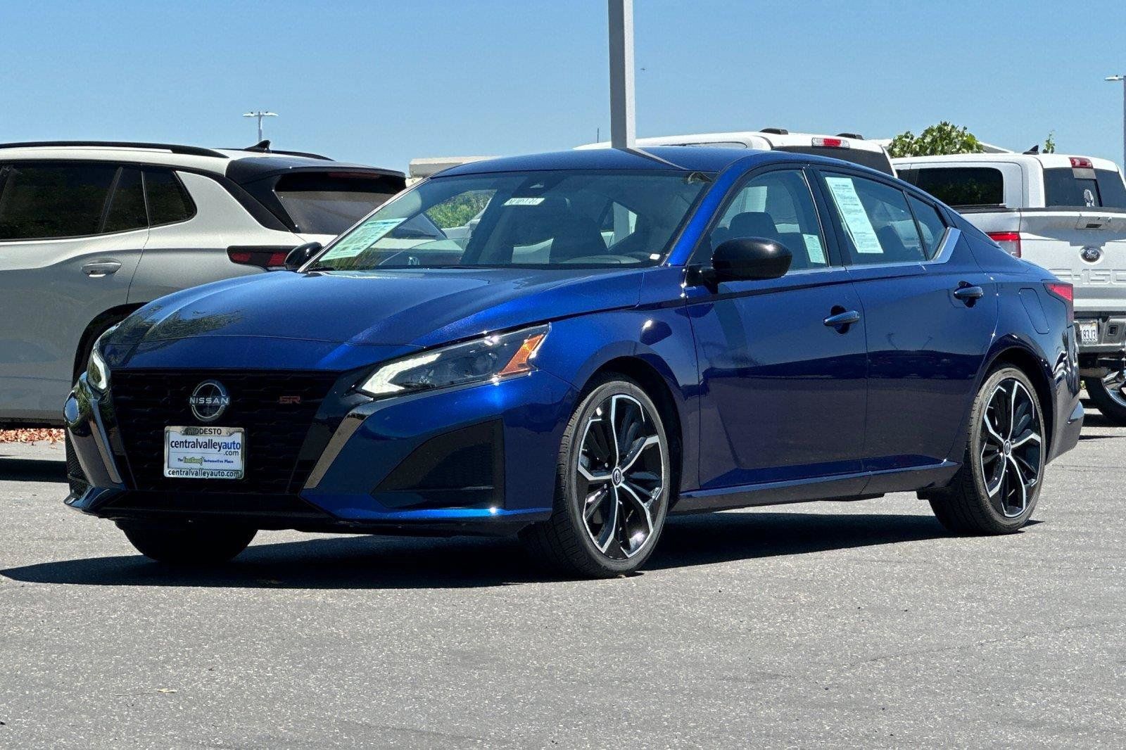 Certified 2024 Nissan Altima 2.5 SR FWD image 8