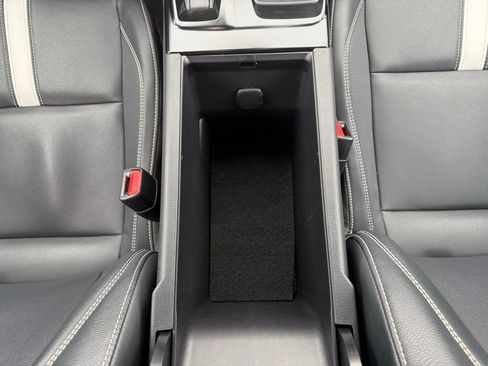 Used 2025 Toyota Camry SE image 27