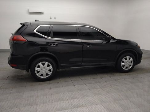 Used 2019 Nissan Rogue S AWD/4WD image 10