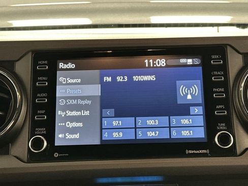 Used 2022 Toyota Tacoma TRD Off-Road image 11