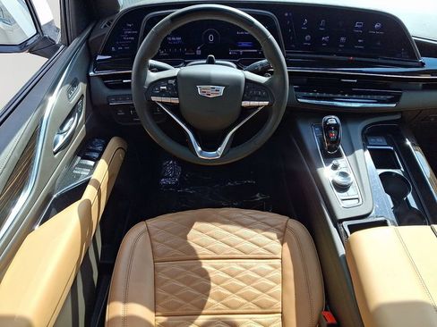 Used 2023 Cadillac Escalade ESV Premium Luxury w/ Performance Package AWD/4WD image 13