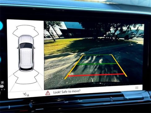 New 2026 Volkswagen Atlas Cross Sport SE image 18