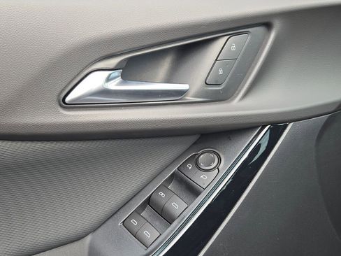 New 2026 Chevrolet Equinox LT w/ Convenience Package II FWD image 21
