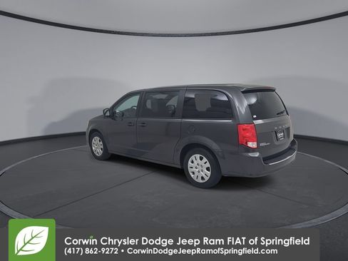 Used 2019 Dodge Grand Caravan SE FWD image 11