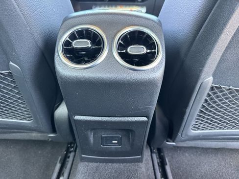 Used 2022 Mercedes-Benz CLA 250 image 9