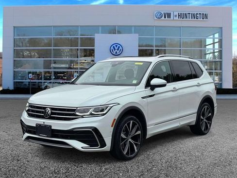 Used 2023 Volkswagen Tiguan SEL R-Line AWD/4WD image 4