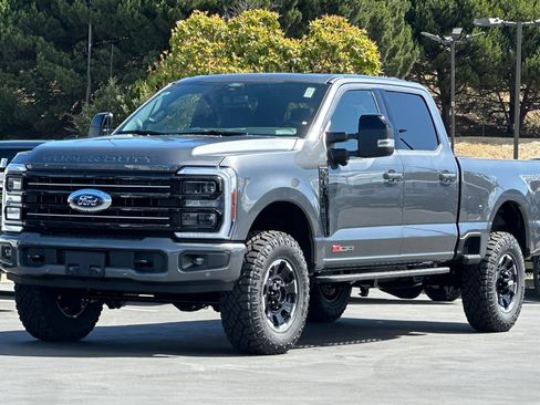 New 2026 Ford F350 Platinum w/ Tremor Off-Road Package AWD/4WD image 8