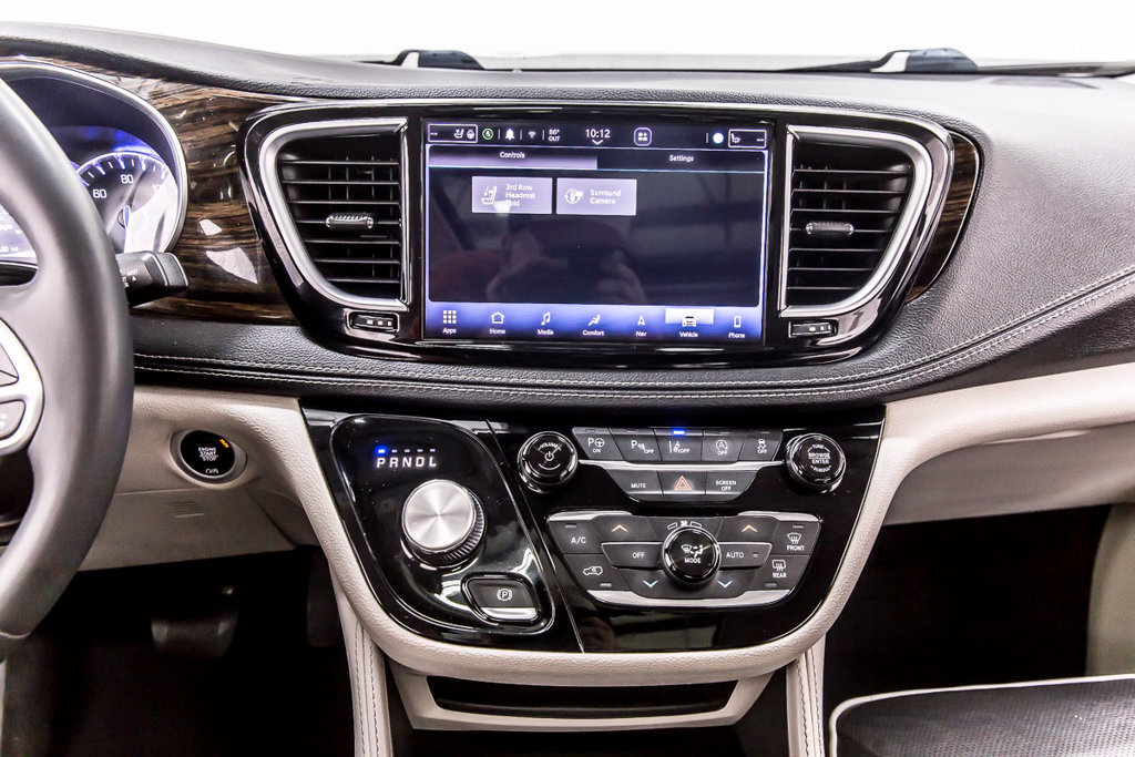 Used 2022 Chrysler Pacifica Limited FWD image 18