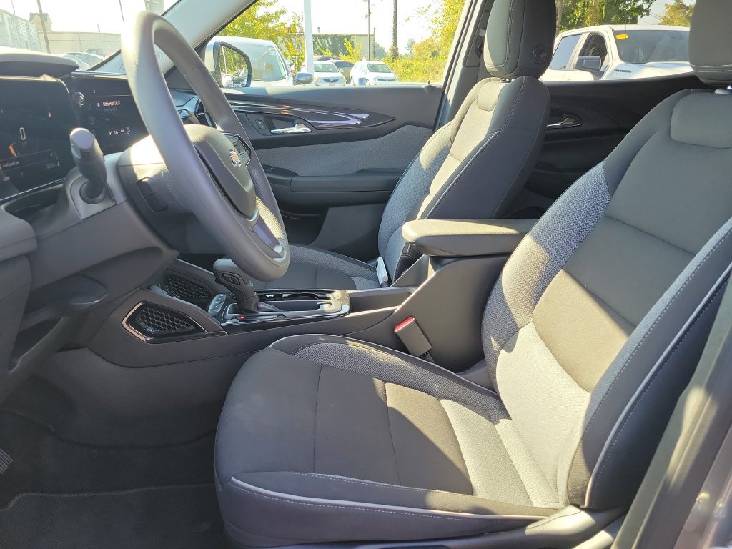 Used 2026 Chevrolet TrailBlazer LT FWD image 24