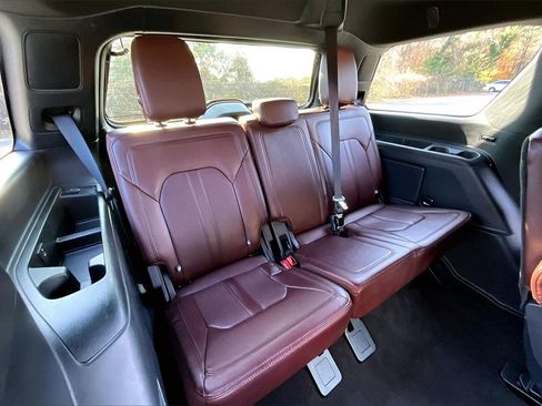 Used 2023 Ford Expedition Limited image 30