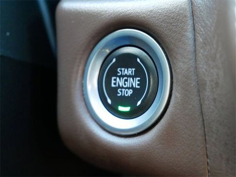 Certified 2024 Chevrolet Suburban High Country image 22