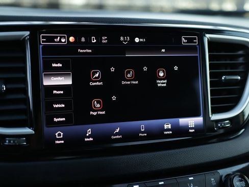 Used 2023 Chrysler Pacifica Touring-L image 16