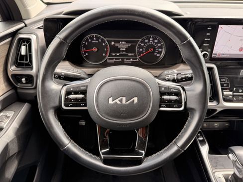 Used 2022 Kia Sorento S w/ Panoramic Sunroof Package AWD/4WD image 17