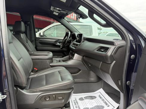 Used 2022 Chevrolet Suburban RST w/ Sport Performance Package RWD image 13