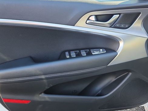 Used 2022 Genesis G70 3.3T image 12