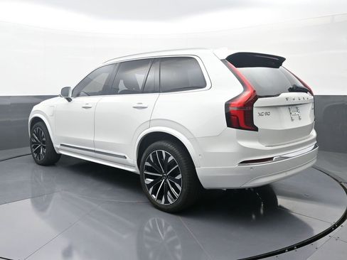 Used 2025 Volvo XC90 T8 Ultra w/ Protection Package image 5