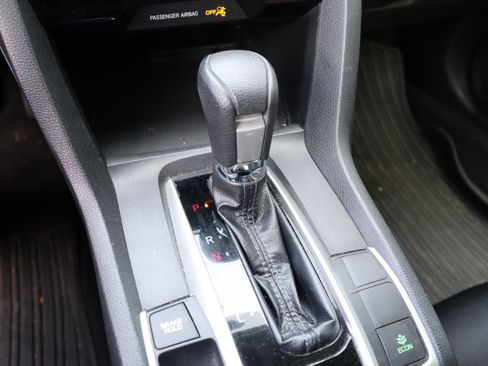 Used 2018 Honda Civic EX image 26