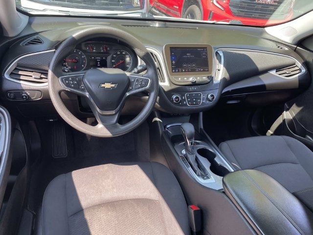 Used 2024 Chevrolet Malibu LT FWD image 17