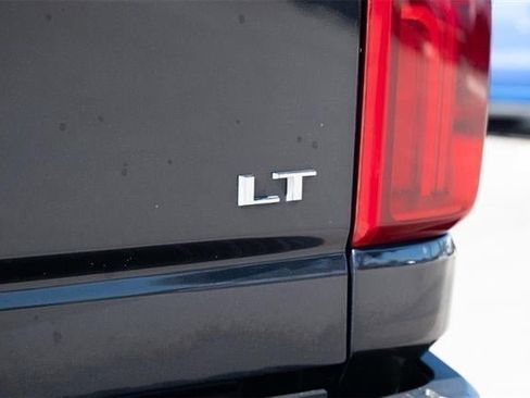 Used 2024 Chevrolet Silverado 3500 LT image 17