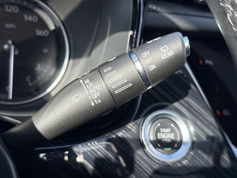 Used 2024 Cadillac XT6 Premium Luxury image 17