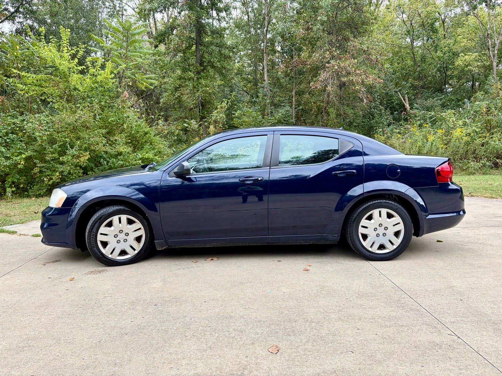 Used 2013 Dodge Avenger SE FWD image 6