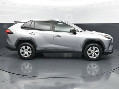 Used 2023 Toyota RAV4 LE FWD image 6