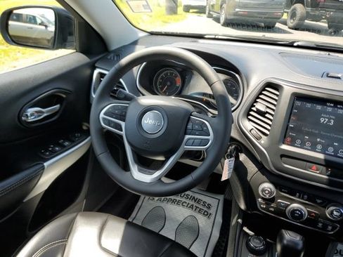 Used 2022 Jeep Cherokee Latitude w/ Sun & Sound Group AWD/4WD image 18
