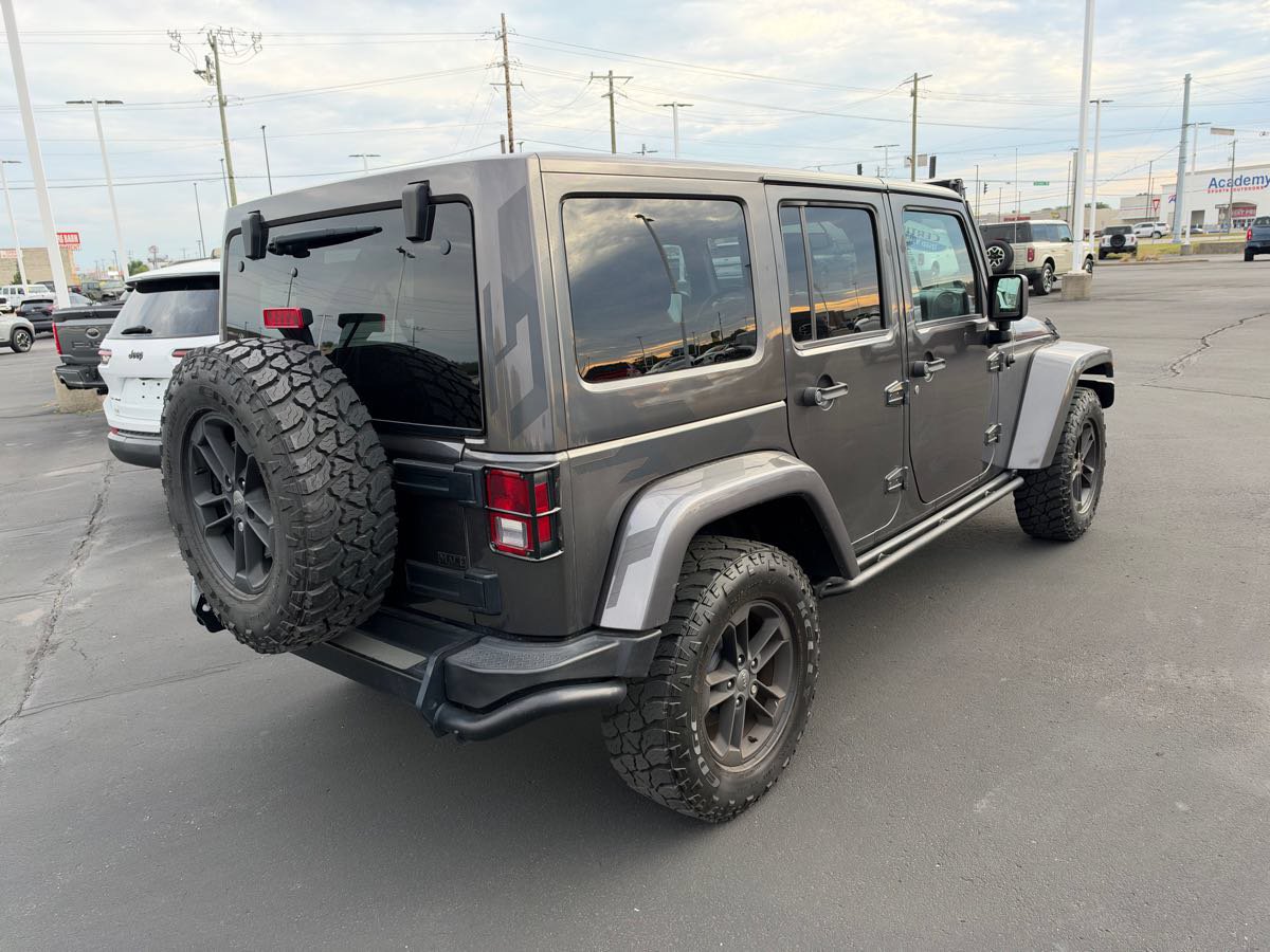 Used 2017 Jeep Wrangler Unlimited Sahara AWD/4WD image 6