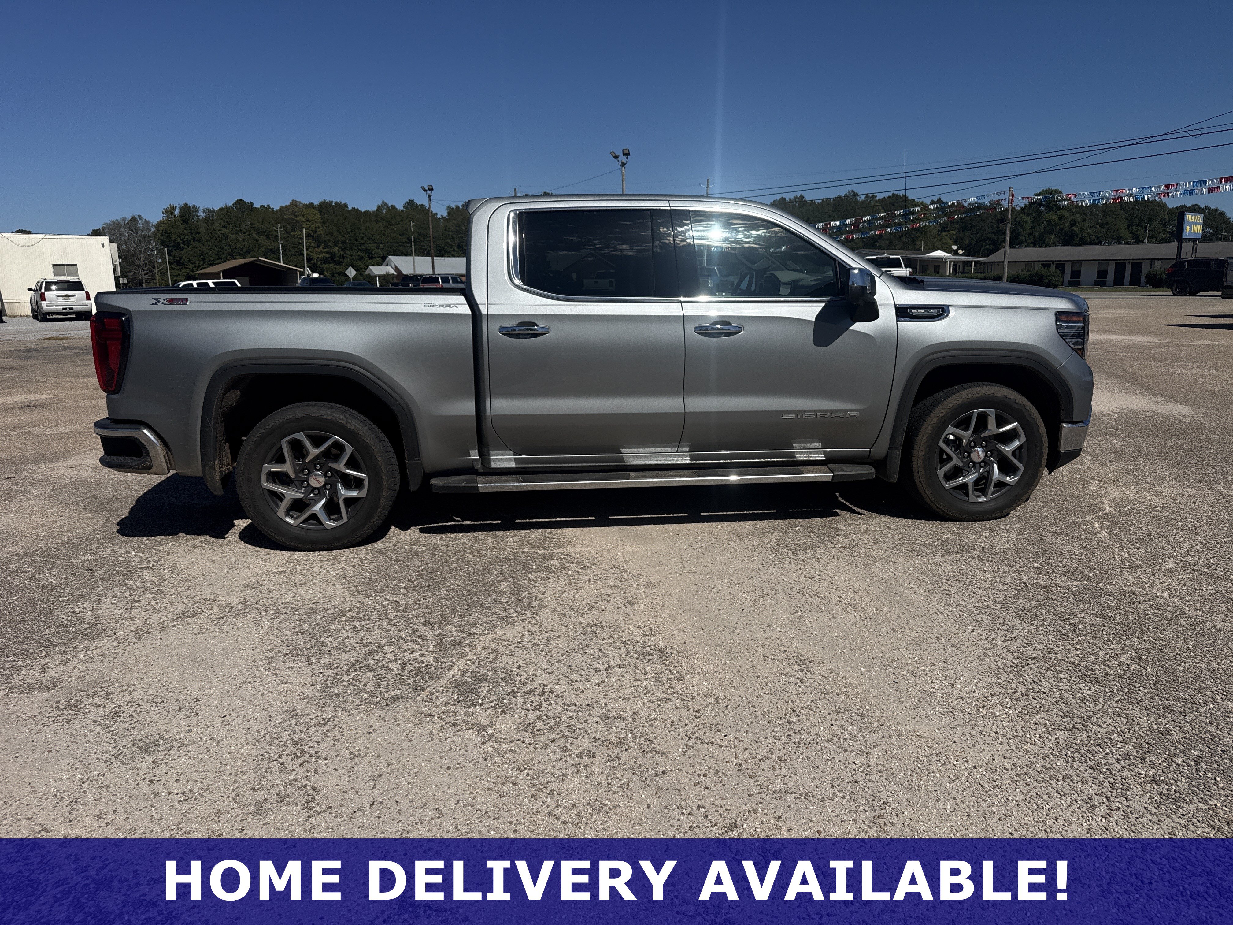 Used 2023 GMC Sierra 1500 SLT w/ SLT Premium Plus Package AWD/4WD image 8