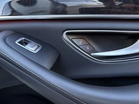 Used 2016 Mercedes-Benz S 550 Sedan image 36