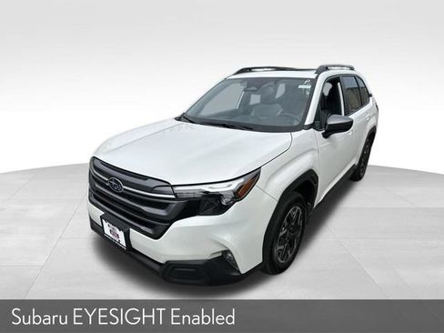 Certified 2025 Subaru Forester Premium AWD/4WD image 4