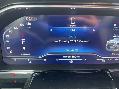 Used 2025 Chevrolet Silverado 2500 LT w/ Texas Edition AWD/4WD image 6