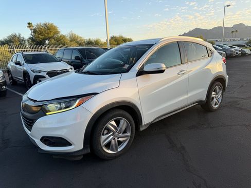 Used 2019 Honda HR-V EX image 3