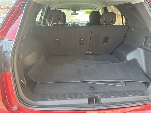 Used 2019 Chevrolet Equinox LT w/ Lights and Bright Package image 12