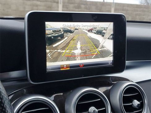 Used 2018 Mercedes-Benz GLC 300 4MATIC image 14