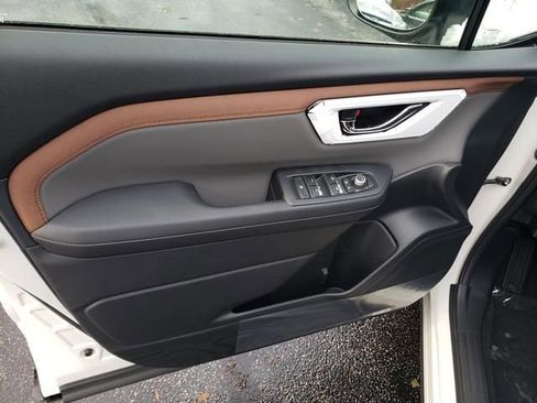 New 2025 Subaru Forester Sport image 11