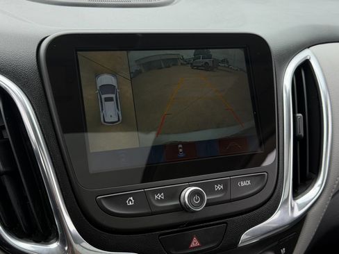 Used 2018 Chevrolet Equinox Premier FWD image 18